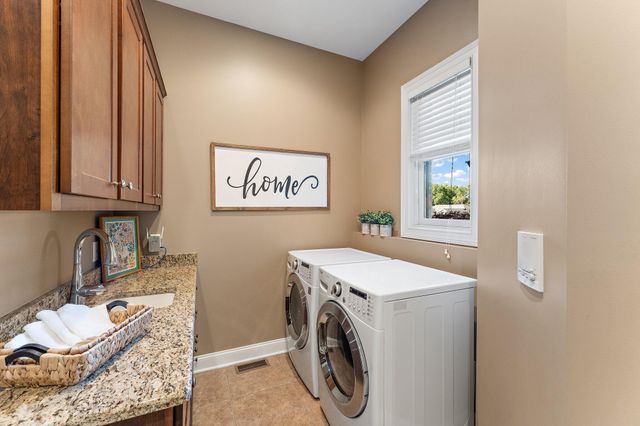 11429 Bell Place, Crown Point, IN 46307