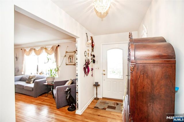 41 Orchard Place, Hawthorne, NJ 07506