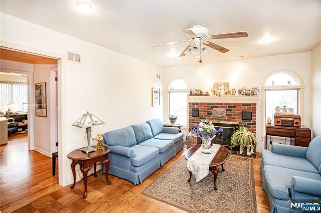 41 Orchard Place, Hawthorne, NJ 07506