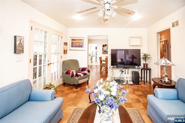 41 Orchard Place, Hawthorne, NJ 07506