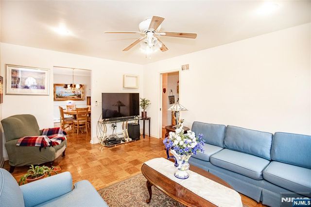 41 Orchard Place, Hawthorne, NJ 07506