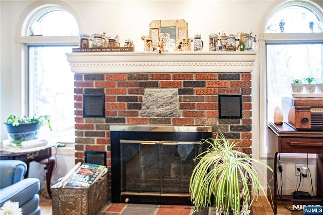 41 Orchard Place, Hawthorne, NJ 07506