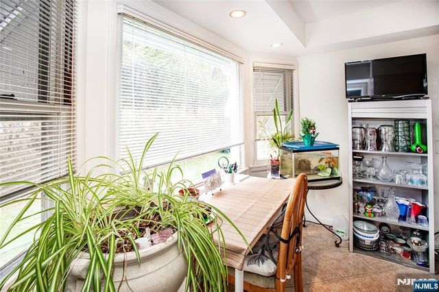 41 Orchard Place, Hawthorne, NJ 07506