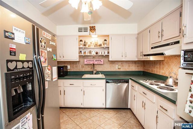 41 Orchard Place, Hawthorne, NJ 07506