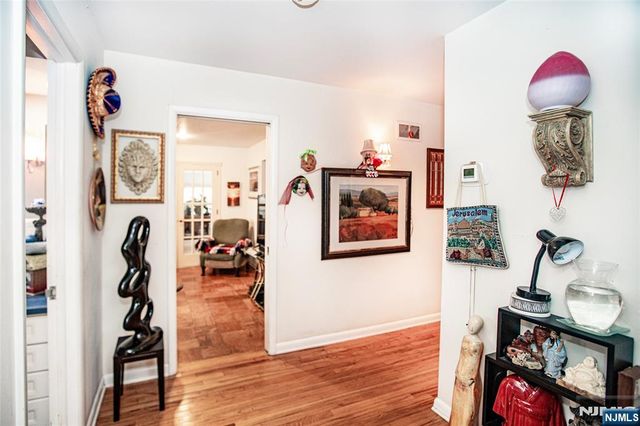 41 Orchard Place, Hawthorne, NJ 07506