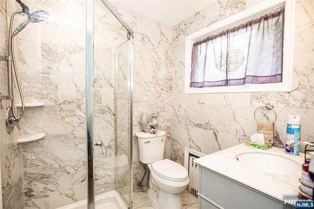 41 Orchard Place, Hawthorne, NJ 07506