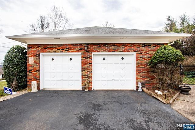 41 Orchard Place, Hawthorne, NJ 07506