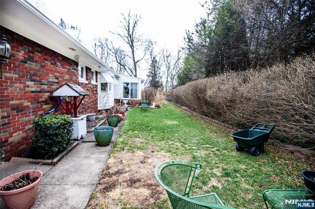 41 Orchard Place, Hawthorne, NJ 07506