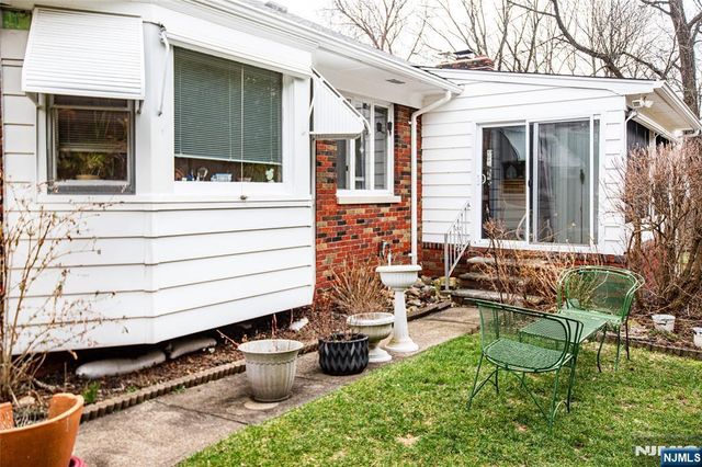 41 Orchard Place, Hawthorne, NJ 07506