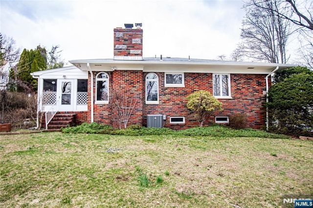 41 Orchard Place, Hawthorne, NJ 07506