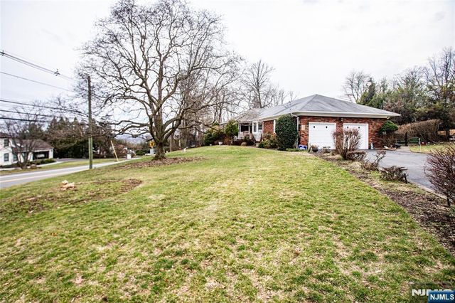 41 Orchard Place, Hawthorne, NJ 07506