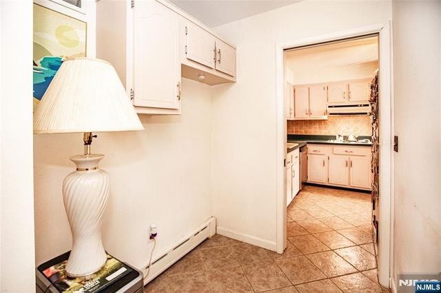 41 Orchard Place, Hawthorne, NJ 07506