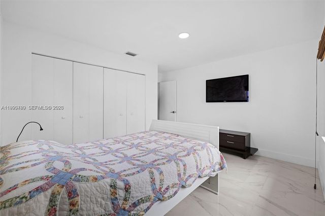 1086 NW 88th Way, Plantation, FL 33322