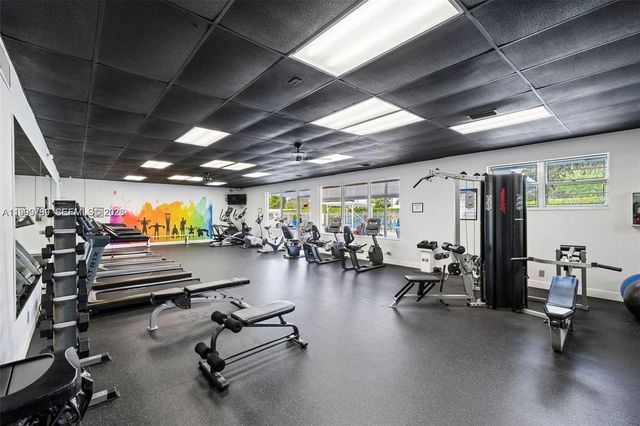1086 NW 88th Way, Plantation, FL 33322
