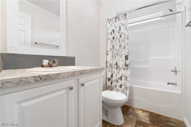 177 D Street SW, Navarre, OH 44662