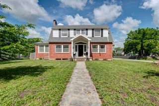 425 N Pine Avenue, Republic, MO 65738