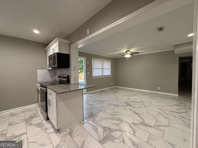 1576 Carolyn Drive B, Stone Mountain, GA 30087