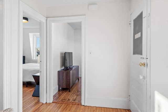 52 Bonair 3, Somerville, MA 02145