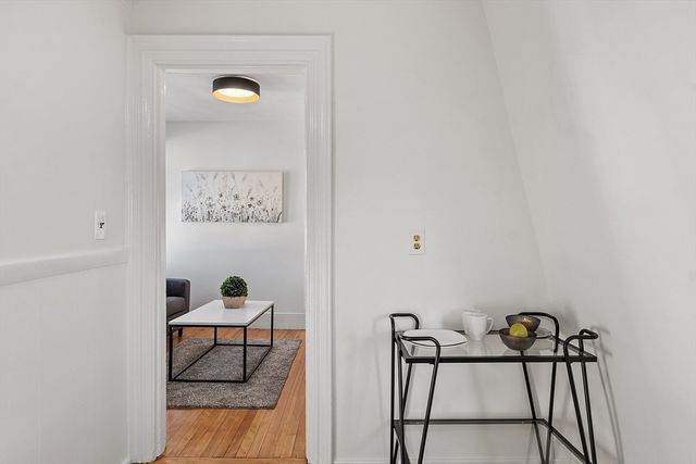 52 Bonair 3, Somerville, MA 02145