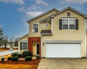 170 Windcroft Lane, Acworth, GA 30101
