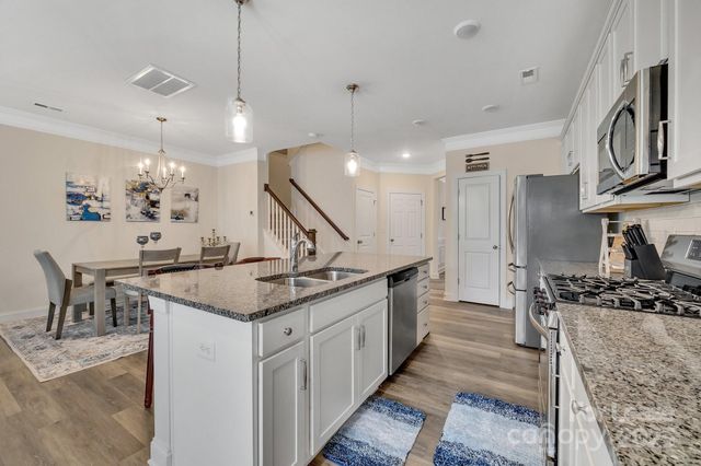 5546 Harris Cove Drive, Charlotte, NC 28269