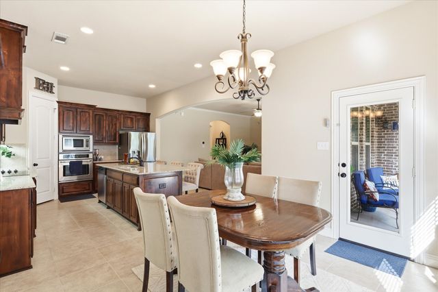 1309 Chisholm Trail Court, Midlothian, TX 76065