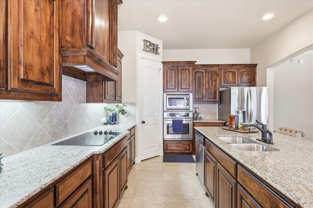 1309 Chisholm Trail Court, Midlothian, TX 76065