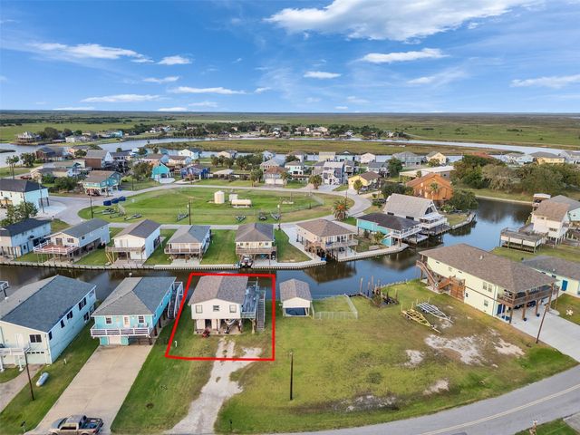 31 Trout Lane, Freeport, TX 77541