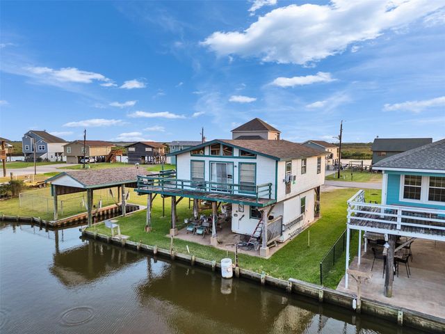 31 Trout Lane, Freeport, TX 77541