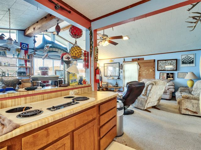 31 Trout Lane, Freeport, TX 77541