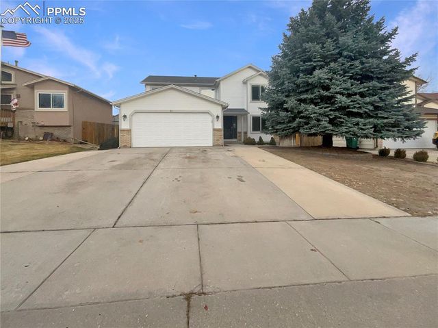 217 Corliss Street, Colorado Springs, CO 80911
