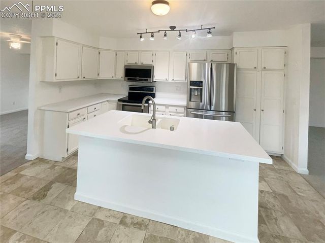 217 Corliss Street, Colorado Springs, CO 80911