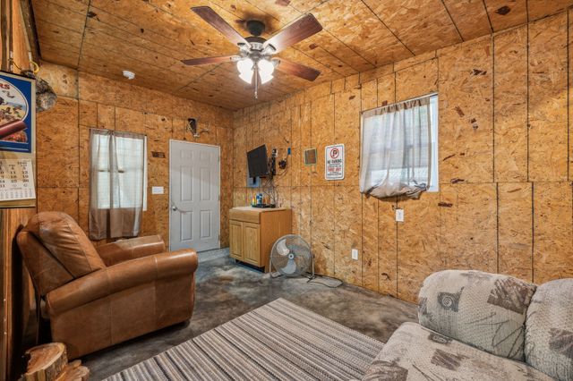 534 Whitney Branch Rd, Springville, TN 38256