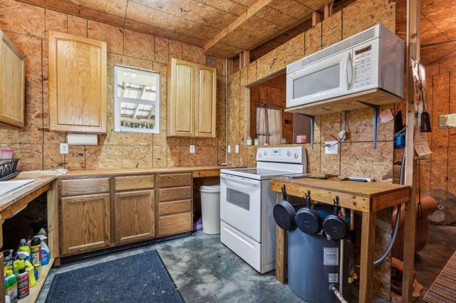 534 Whitney Branch Rd, Springville, TN 38256