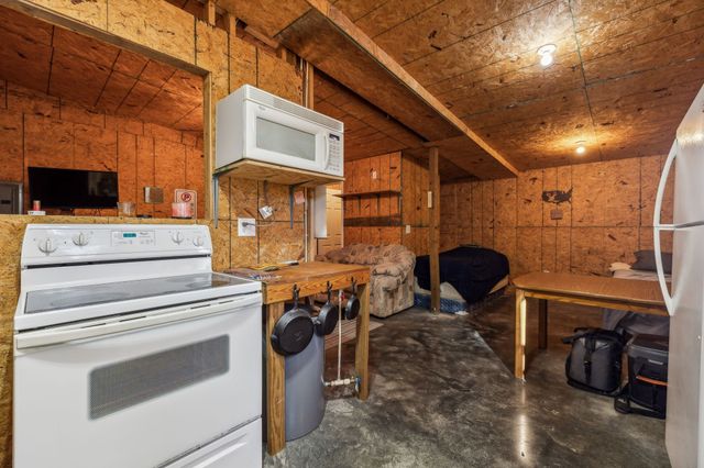 534 Whitney Branch Rd, Springville, TN 38256