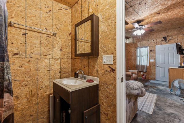 534 Whitney Branch Rd, Springville, TN 38256