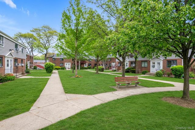 67-45 Bell Boulevard Duplex, Oakland Gardens, NY 11364