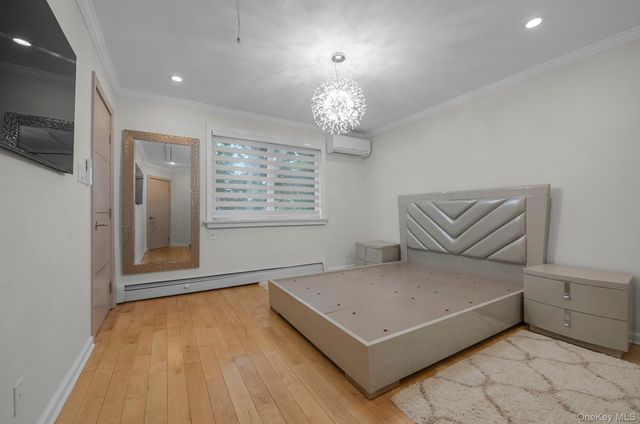 67-45 Bell Boulevard Duplex, Oakland Gardens, NY 11364