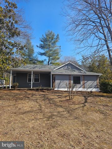 7235 MACEDONIA RD, Woodford, VA 22580