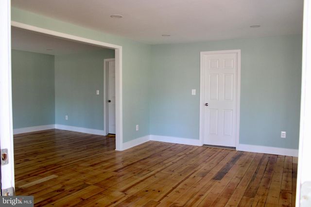 7235 MACEDONIA RD, Woodford, VA 22580