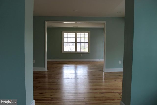 7235 MACEDONIA RD, Woodford, VA 22580