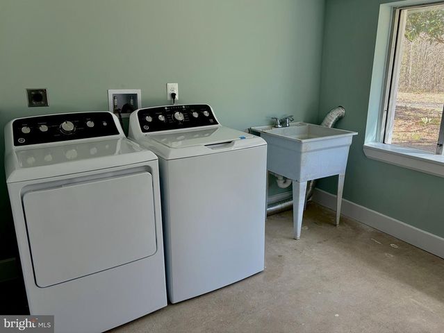 7235 MACEDONIA RD, Woodford, VA 22580