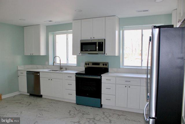 7235 MACEDONIA RD, Woodford, VA 22580