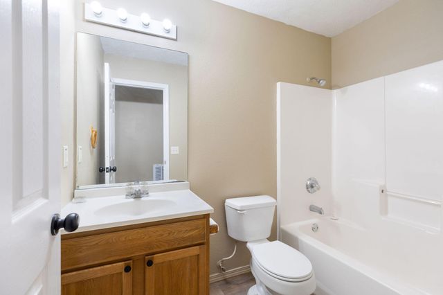 4140 Oakwood Road, Merriam Woods, MO 65740