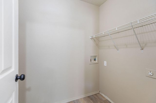 4140 Oakwood Road, Merriam Woods, MO 65740