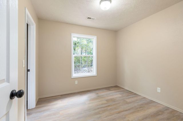 4140 Oakwood Road, Merriam Woods, MO 65740