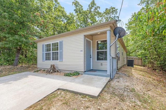 4140 Oakwood Road, Merriam Woods, MO 65740