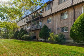 2 Silvestri Cir Unit 4, Derry, NH 03038