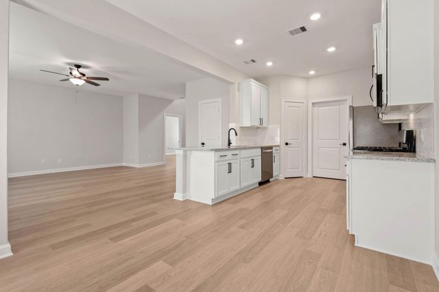 21571 Bluebonnet Bay Drive, Magnolia, TX 77354