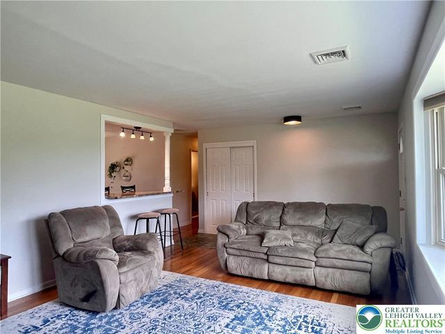 6278 Glen Road, Coopersburg Boro, PA 18036